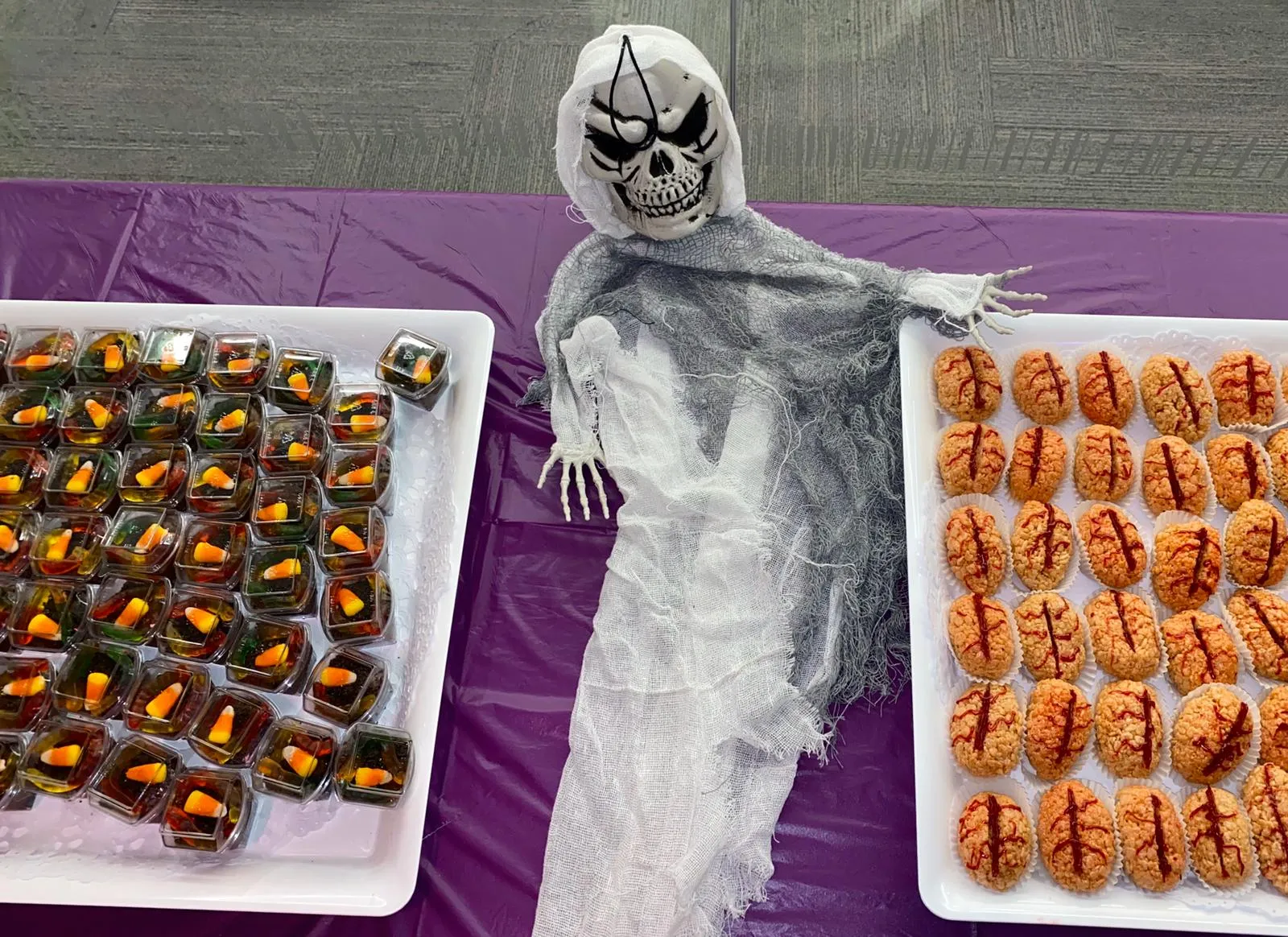 HALLOWEEN CATERING MENU Tables Display (2)